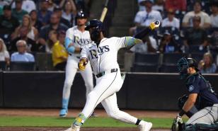 Junior Caminero alcanza 40 jonrones y 100 empujadas, guía victoria de los Rays sobre los Marineros