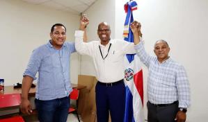 Profesor y periodista Luis Pérez es elegido presidente del CDP