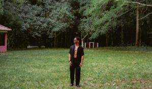 Starling Santos le da voz al amor propio en su nuevo sencillo "Indiferente"