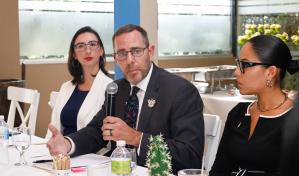 El cónsul de Estados Unidos en el país comparte experiencia turística en la provincia Espaillat