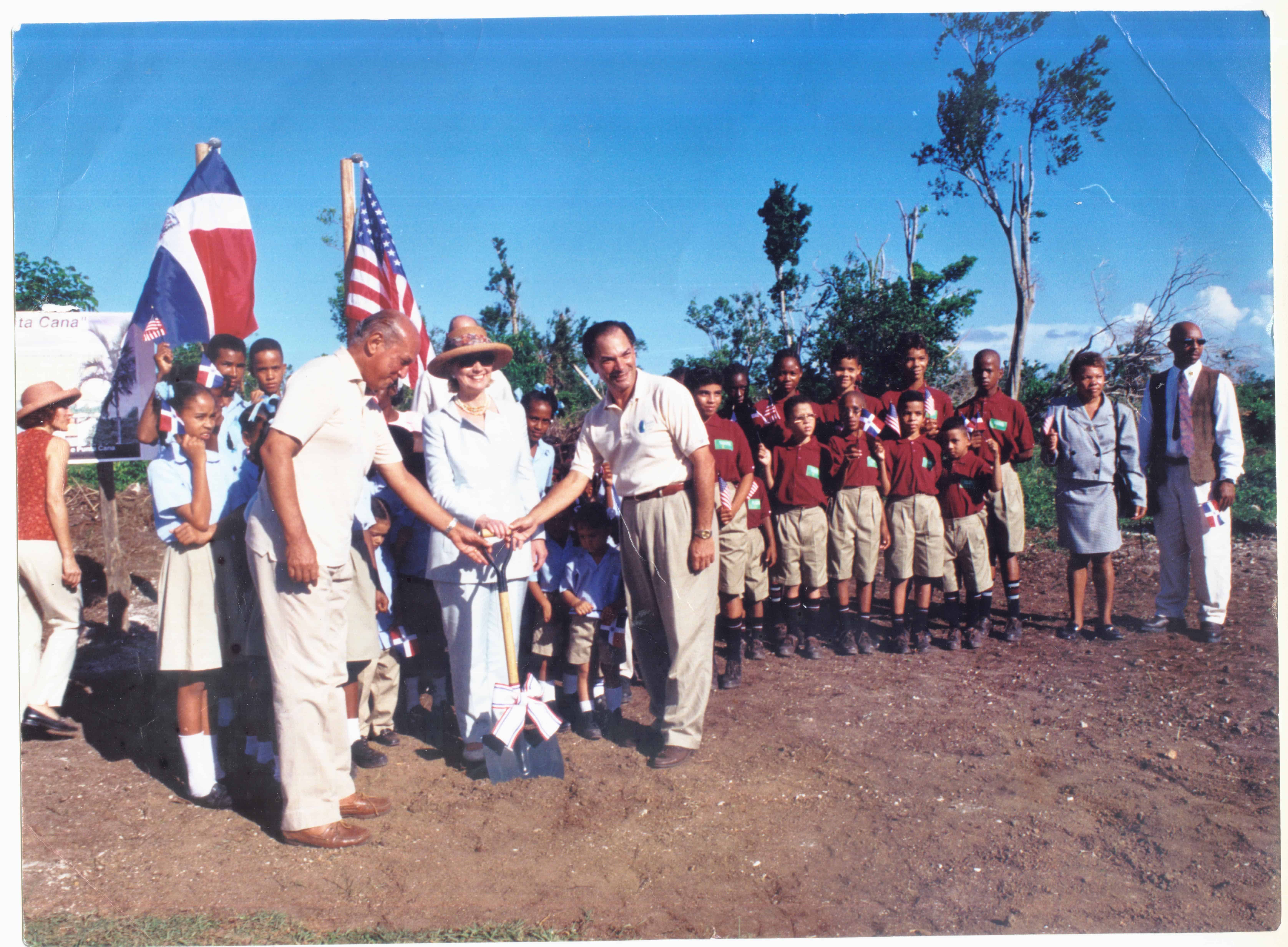 Grupo Puntacana construye la primera escuela primaria en Punta Cana.