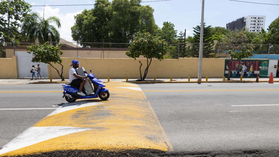 Dío Astacio reafirma instalación de "policías acostados" en Santo Domingo Este pese a críticas Dío Astacio reafirma instalación de "policías acostados" en Santo Domingo Este pese a críticas