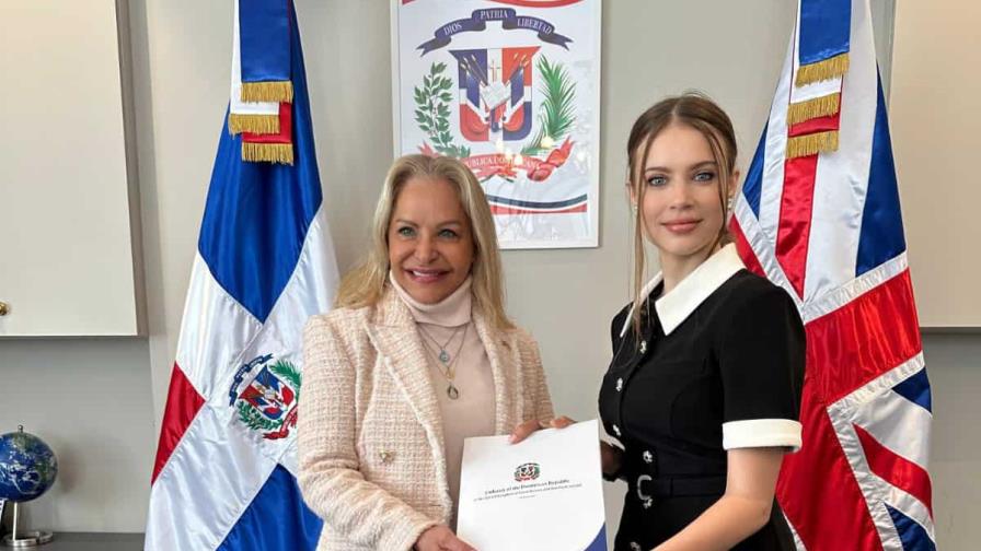 Embajada de RD en Londres ofrece servicios de visas y renovación de pasaportes