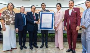 Hacen entrega del Premio Nacional Feria del Libro Eduardo León Jimenes