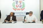 Mirex y la Liga Dominicana de Fútbol firman acuerdo para agilizar servicios consulares a jugadores