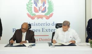 Mirex y la Liga Dominicana de Fútbol firman acuerdo para agilizar servicios consulares a jugadores