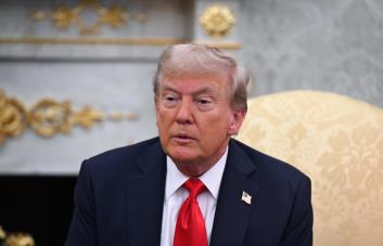 Trump anuncia aranceles del 100 % para China por su postura comercial hostil Trump anuncia aranceles del 100 % para China por su postura comercial hostil