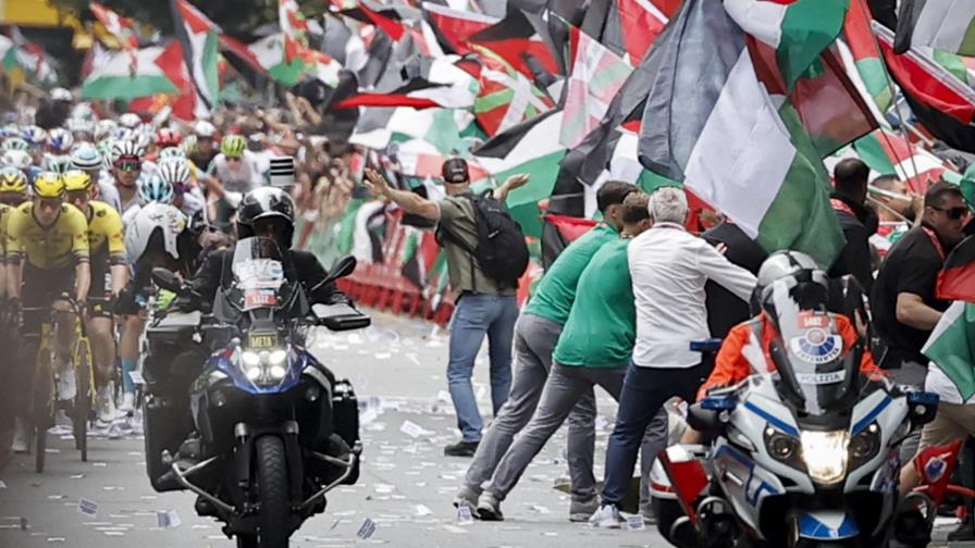 Una manifestación propalestina obliga a acortar la 11ª etapa de la Vuelta a España