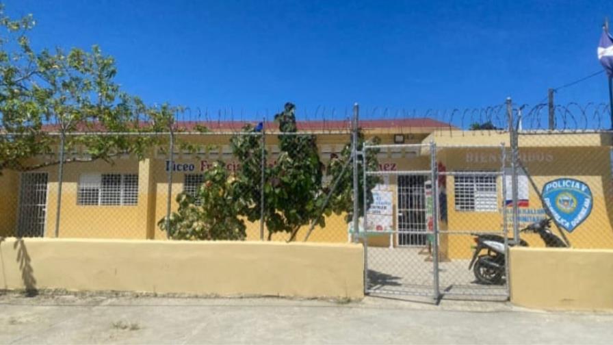 Al menos 13 personas resultan intoxicadas en un liceo de María Trinidad Sánchez