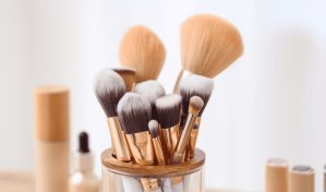 ¿Sabes cómo elegir tu brocha de maquillaje? Tres expertos de belleza nos lo cuentan