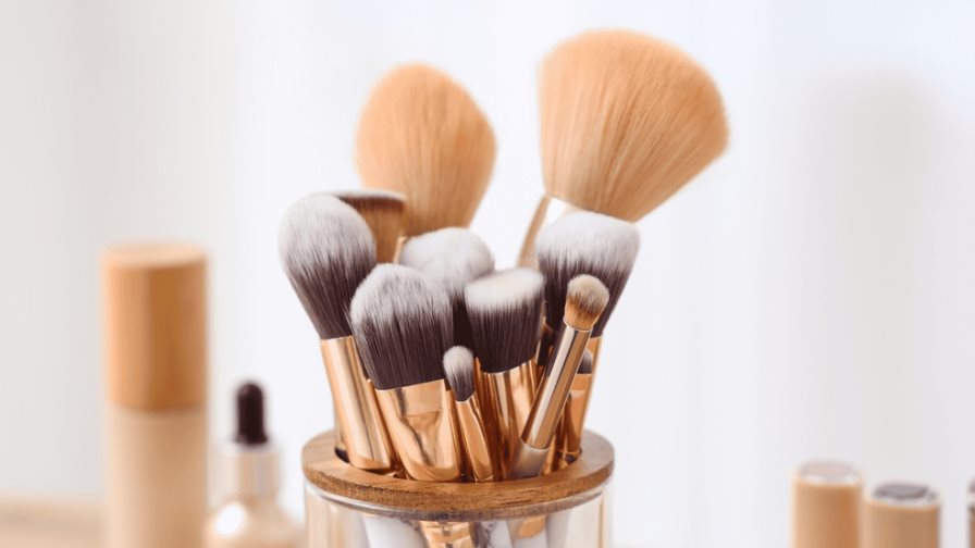 ¿Sabes cómo elegir tu brocha de maquillaje? Tres expertos de belleza nos lo cuentan