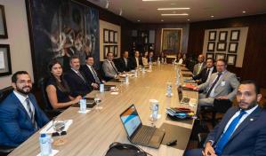 Ejecutivos de Banreservas se reúnen con delegación del FMI para abordar perspectivas económicas