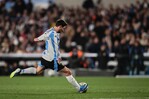 Las lesiones sacuden al campeón defensor antes de su debut mundialista Las lesiones sacuden al campeón defensor antes de su debut mundialista