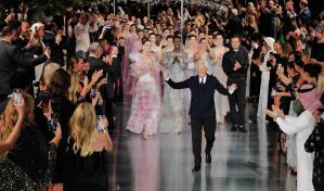 ¡Un italiano en París! Armani conquistó el santuario de la alta costura francesa