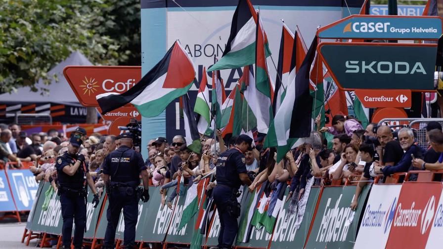 Protesta en el Angliru por el Israel-Premier Tech deja 12 detenidos en la Vuelta Ciclista a España