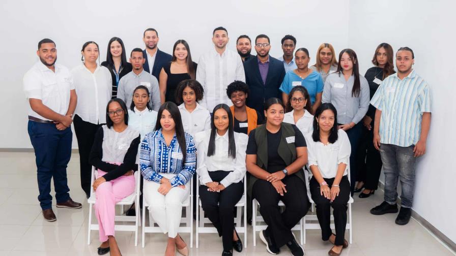 Jóvenes participan de la primera edición del programa Mi primera Oportunidad Jóvenes participan de la primera edición del programa Mi primera Oportunidad