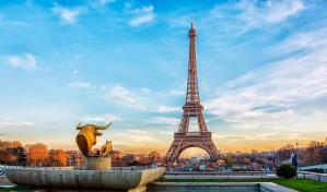 Una comisión trabaja en los nombres de 72 científicas que se grabarán en la Torre Eiffel