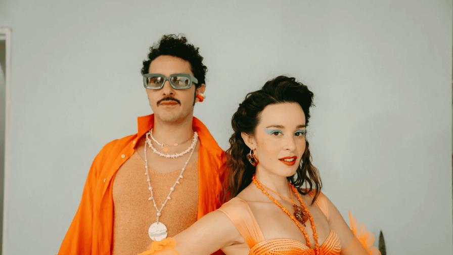 Monsieur Periné llama a la alegría y al baile en su canción Aguaráchate