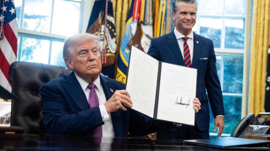 Trump intensifica su retórica represiva con la amenaza de una guerra en Chicago Trump intensifica su retórica represiva con la amenaza de una guerra en Chicago