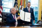 Trump advierte a Venezuela que derribará sus aviones si ponen en peligro a militares de EE. UU.