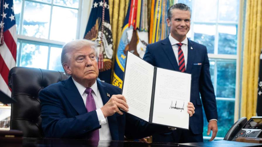 Trump advierte a Venezuela que derribará sus aviones si ponen en peligro a militares de EE. UU.