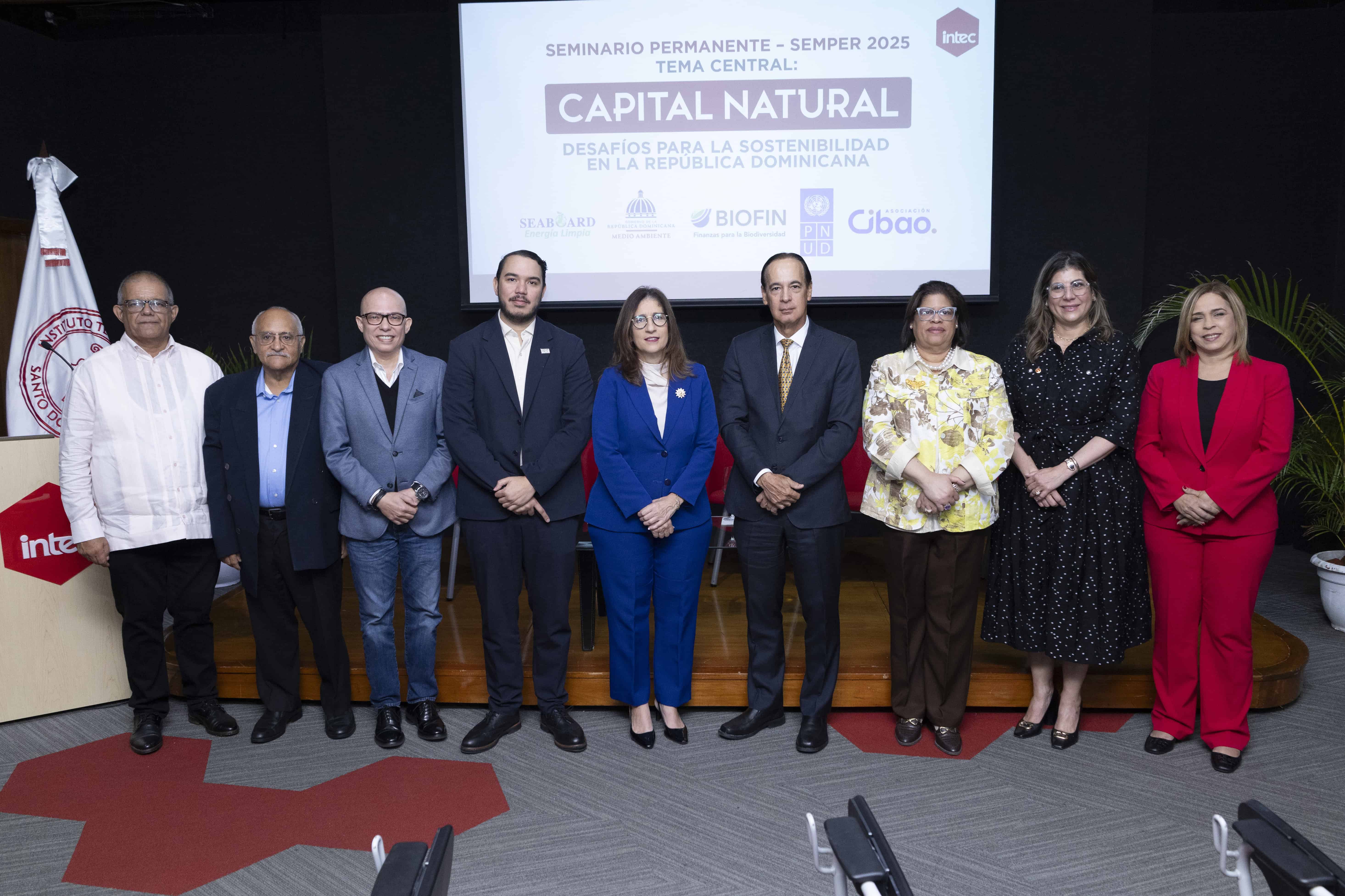 Parte de los expositores y participantes del Seminario Permantente de Intect. 