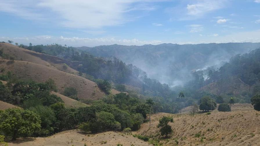 Reportan el control de incendio forestal en Jánico; continúan labores de liquidación Reportan el control de incendio forestal en Jánico; continúan labores de liquidación