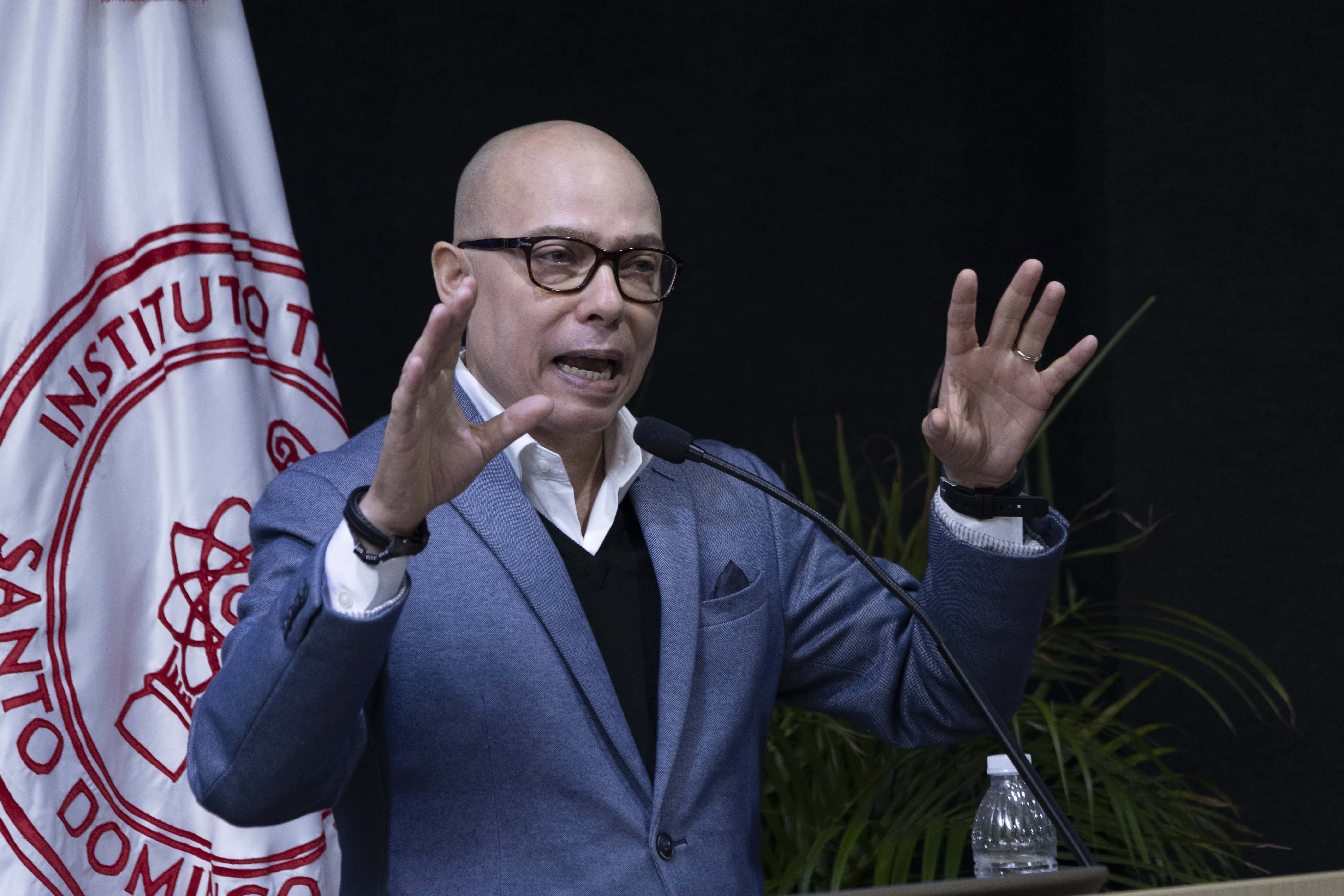Víctor Gómez Valenzuela. 