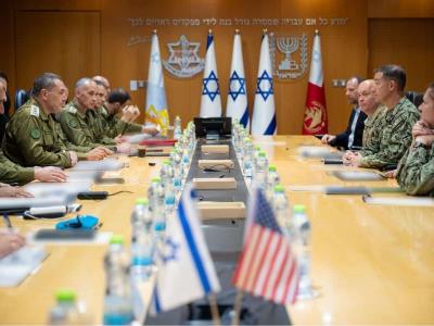 Comandante del Comando Central de Estados Unidos visita Israel