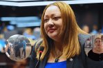 La diputada Fiordaliza Estévez asegura que agente del Cusep le “brincó encima” y la agredió primero