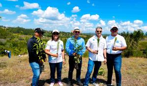 Colaboradores de Grupo Popular realizan jornada de reforestación en Plan Sierra