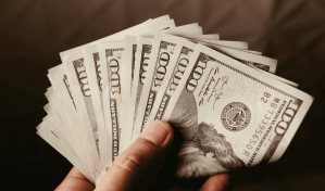 El Gobierno proyecta una tasa de cambio promedio de 65.50 pesos por dólar para 2026