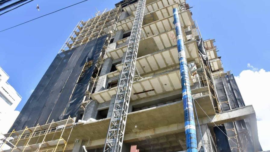El Ministerio de Trabajo detiene construcción de 15 torres en el DN por incumplimientos de seguridad El Ministerio de Trabajo detiene construcción de 15 torres en el DN por incumplimientos de seguridad