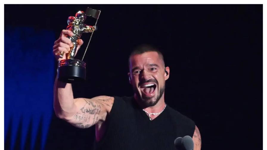 Ricky Martin hace historia en los MTV VMAs al recibir el primer "Latin Icon Award"