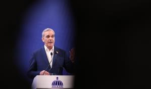 Abinader dice que ordenó investigar compra de yipetas en instituciones del Gobierno