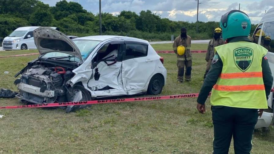 Muere canadiense y menor resulta herido en accidente de tránsito en Boulevard Turístico del Este