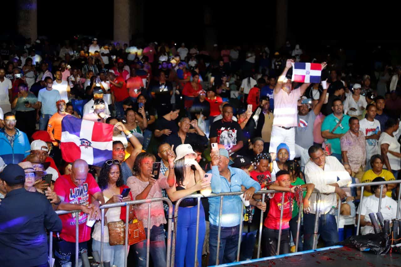 El público disfrutó el cierre de la gira artística.