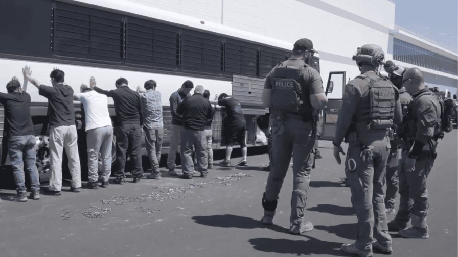 Canciller surcoreano viaja a EE. UU. tras arresto masivo de connacionales en redada migratoria