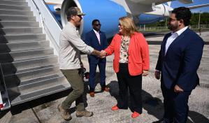 Secretario de Guerra de EE. UU. visita Puerto Rico en medio de polémicas maniobras militares