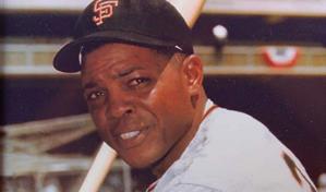 Willie Mays hizo sentir el poder de su bate