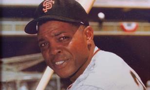 Willie Mays hizo sentir el poder de su bate