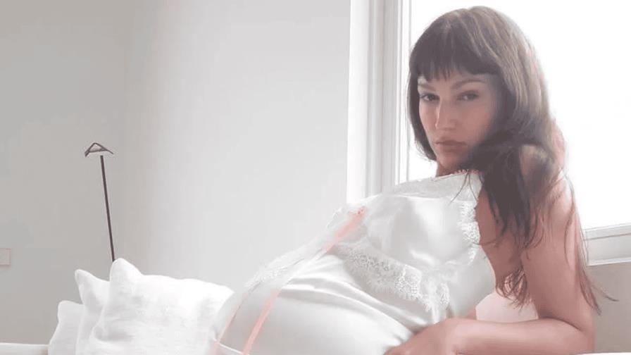 Úrsula Corberó, actriz de La casa de papel, anuncia que está embarazada Úrsula Corberó, actriz de La casa de papel, anuncia que está embarazada