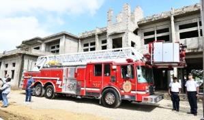 La Alcaldía de Santiago retoma construcción de la estación de bomberos tras 15 años de abandono
