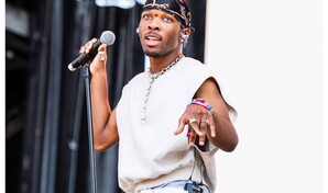 Hallan pornograf&iacute;a infantil en tel&eacute;fono de cantante D4vd, sospechoso de la muerte de Celeste Rivas