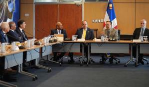 El Gobierno y la banca revisan la economía ante alza del dólar