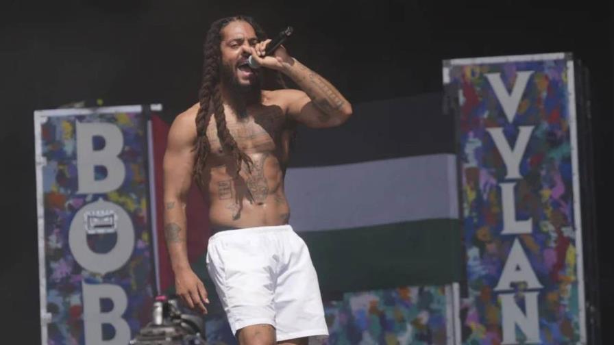 BBC bajo fuego por difundir actuación con mensaje contra Israel en el Festival de Glastonbury BBC bajo fuego por difundir actuación con mensaje contra Israel en el Festival de Glastonbury