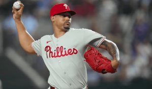El dominicano Jhoan Durán se luce en triunfo de Filis sobre Mets en Grandes Ligas