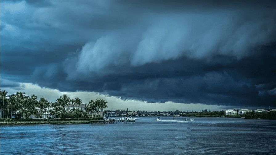 Expertos plantean sumar lluvias y oleaje a la escala de huracanes y ampliar a 6 categor&iacute;as