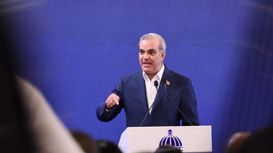 Abinader dice a funcionarios que no tolerará corrupción: "Puedo tener amigos, pero jamás cómplices