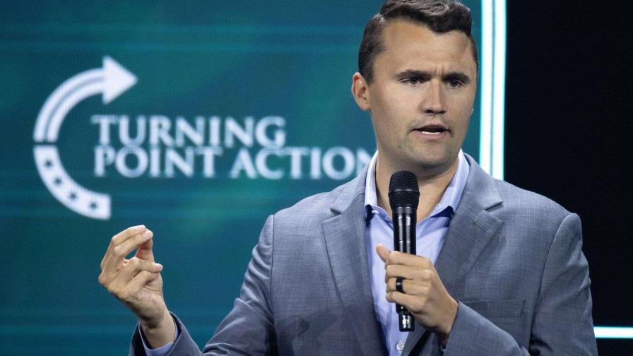 El comentarista Charlie Kirk, aliado de Trump, muere tras sufrir un disparo en universidad de Utah